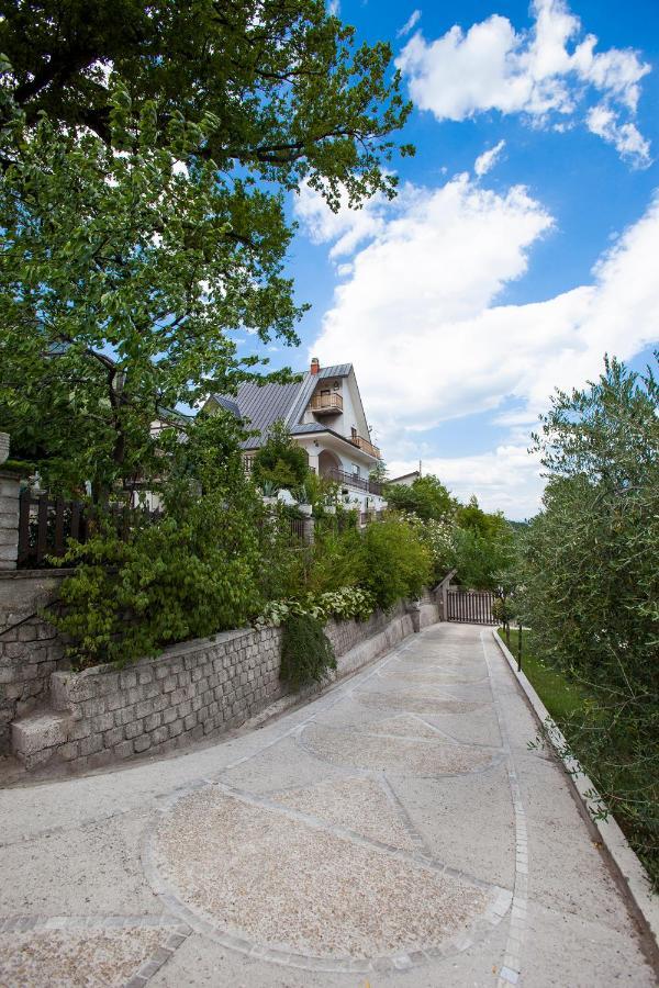 Villa Attilio Balsorano Vecchio Exteriör bild